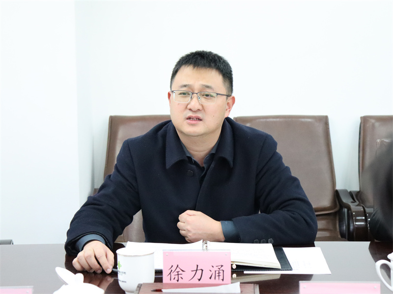 楊武秀會(huì)見萬源市委常委、副市長徐力涌一行