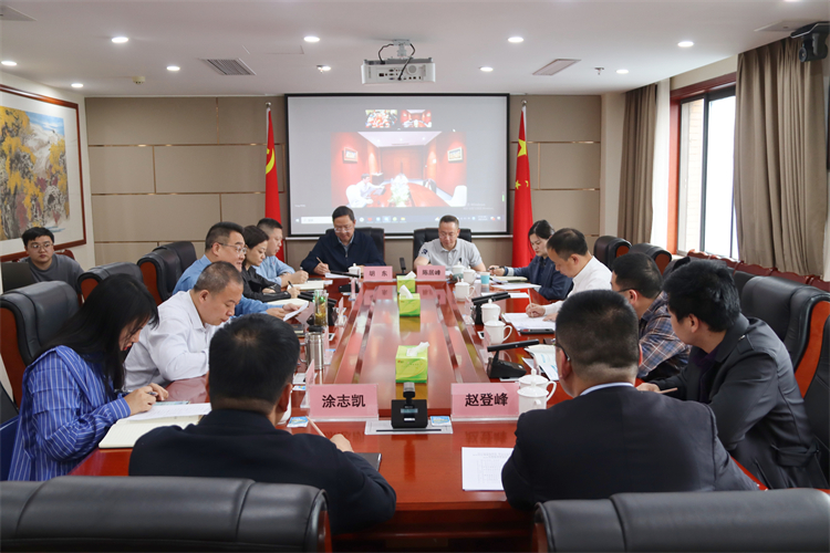 集團公司召開與青白江區(qū)委、區(qū)政府，老撾吉達篷集團，中宇安泰供應(yīng)鏈科技公司，安徽泰德康科技公司合作洽談座談會
